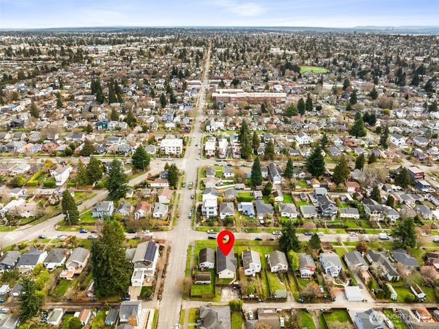 7755 29th Avenue NW, Seattle, WA 98117