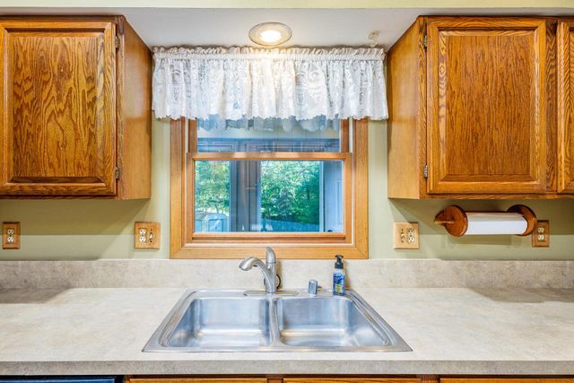 1081 N Eastwood DRIVE, Silver Lake, WI 53170