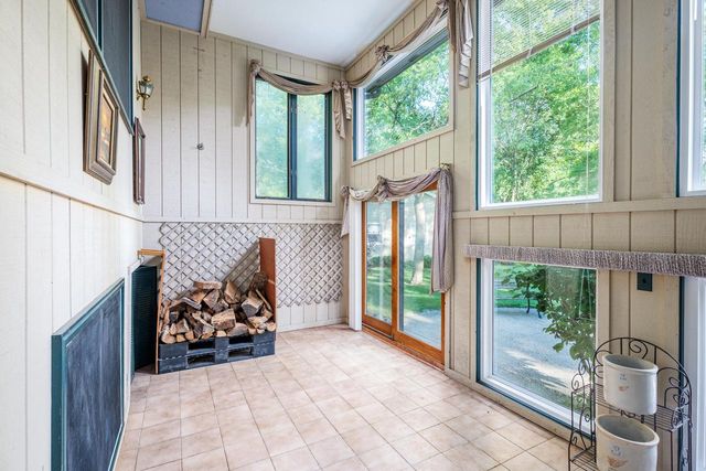 1081 N Eastwood DRIVE, Silver Lake, WI 53170