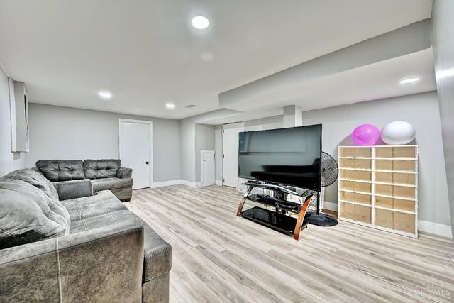 2024 Dallas Avenue, North College Hill, OH 45239