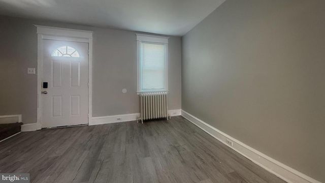 7008 CLINTON RD, Upper Darby, PA 19082