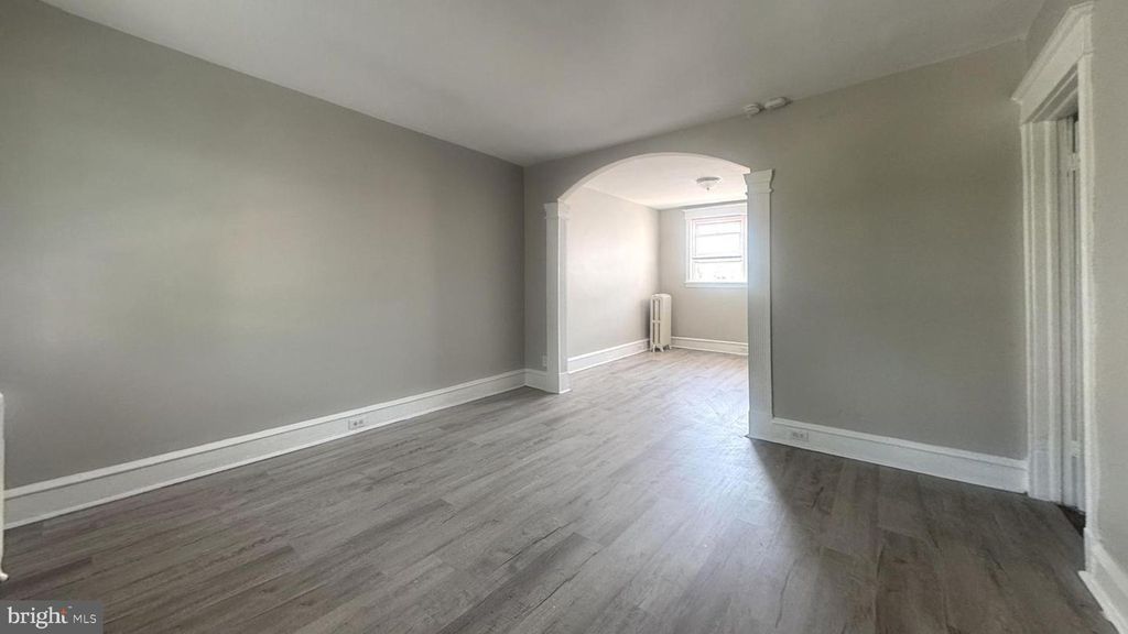 7008 CLINTON RD, Upper Darby, PA 19082