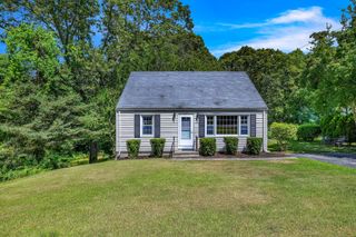84 Pamela Avenue, Groton, CT 06340