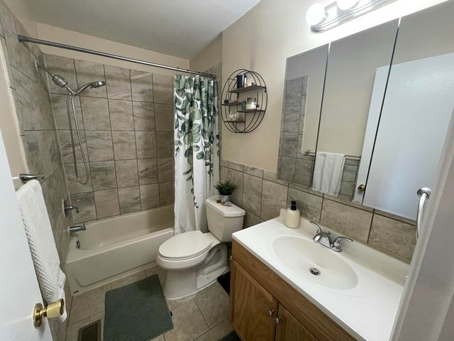 41900 Arthur Street, Van Buren Twp, MI 48111