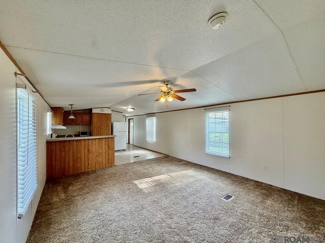 44036 Loop Rd, Prairieville, LA 70769