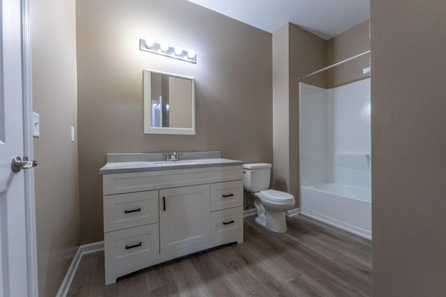 3371 Hazel Trail B, Woodbury, MN 55129