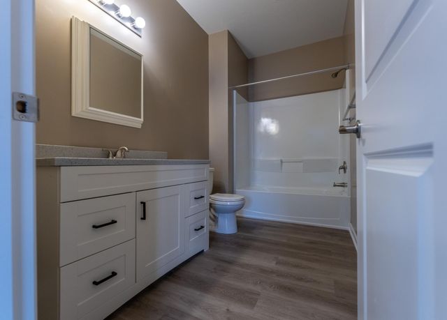 3371 Hazel Trail B, Woodbury, MN 55129