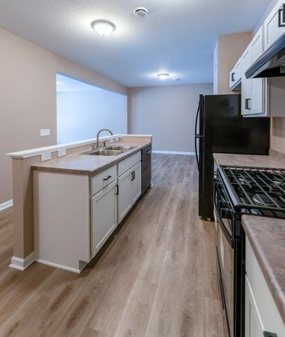 3371 Hazel Trail B, Woodbury, MN 55129