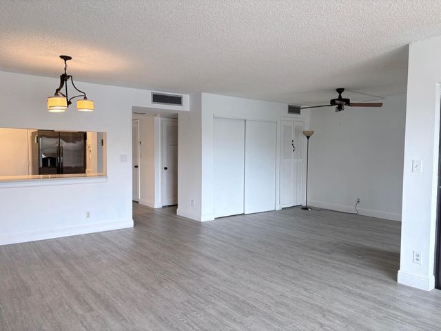 2316 S Cypress Bend Drive 318, Pompano Beach, FL 33069