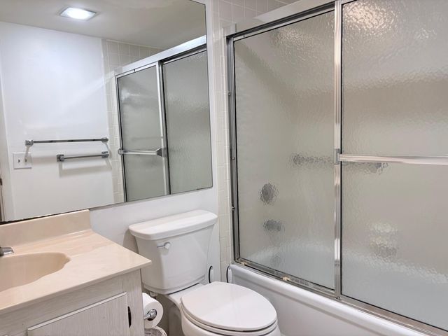 2316 S Cypress Bend Drive 318, Pompano Beach, FL 33069