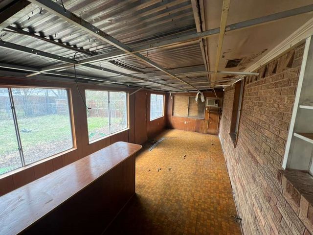 2477 Pinebluff Drive, Dallas, TX 75228