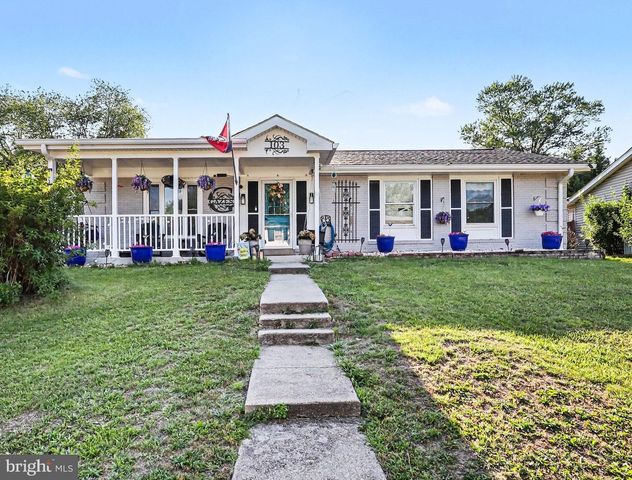 103 N JOHNSON RD, Sterling, VA 20164