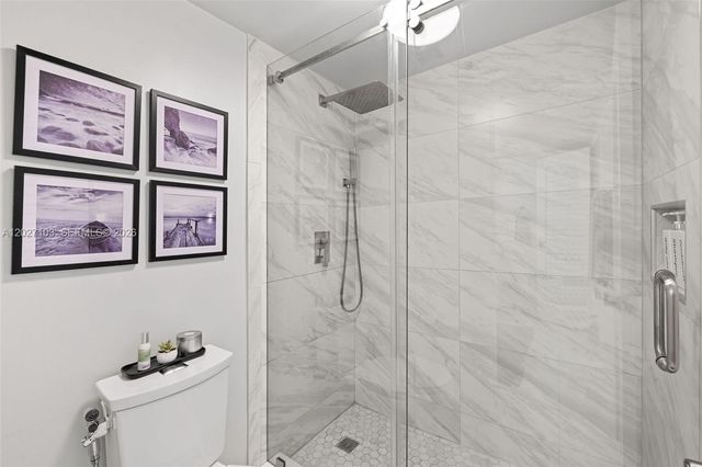 5001 Collins Avenue 1E, Miami Beach, FL 33140