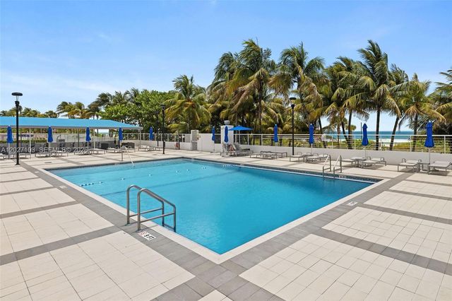 5001 Collins Avenue 1E, Miami Beach, FL 33140