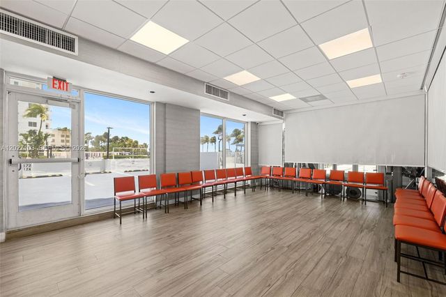 5001 Collins Avenue 1E, Miami Beach, FL 33140