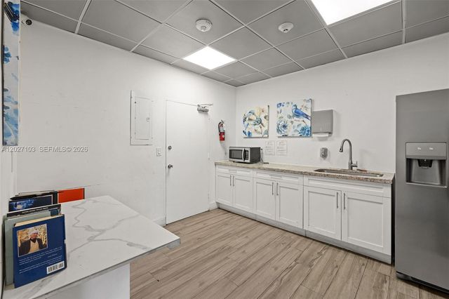 5001 Collins Avenue 1E, Miami Beach, FL 33140