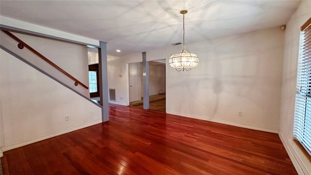 1409 Essex Drive, Desoto, TX 75115