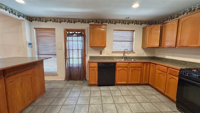 1409 Essex Drive, Desoto, TX 75115