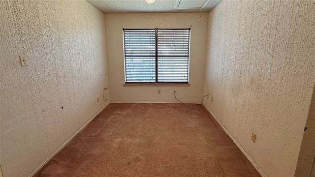 1409 Essex Drive, Desoto, TX 75115