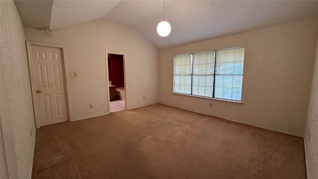 1409 Essex Drive, Desoto, TX 75115
