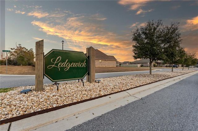 1013 Ruisseau Drive, Foley, AL 36535