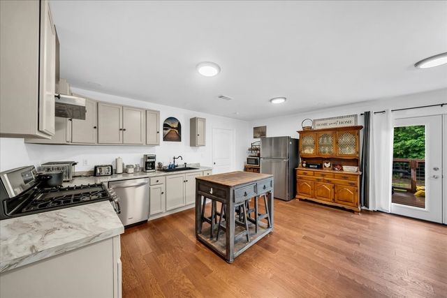 802 Meyers Rd, Altamont, TN 37301