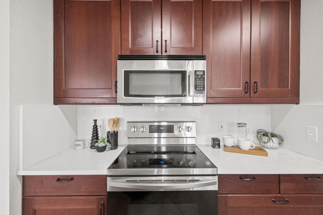 212 Meadow Park DR, Georgetown, TX 78626