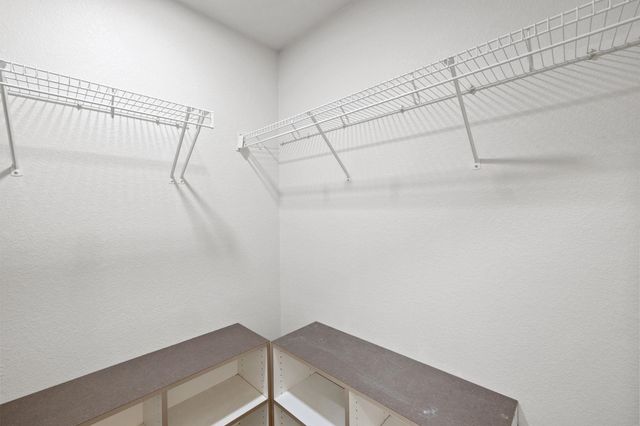 212 Meadow Park DR, Georgetown, TX 78626