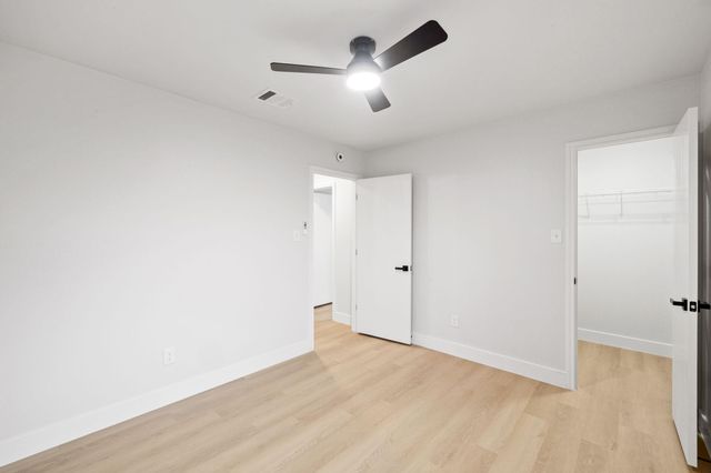 212 Meadow Park DR, Georgetown, TX 78626