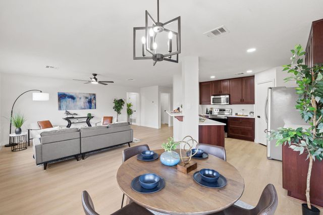 212 Meadow Park DR, Georgetown, TX 78626