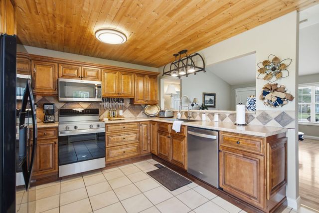 204 Beechwood Drive, Berea, KY 40403