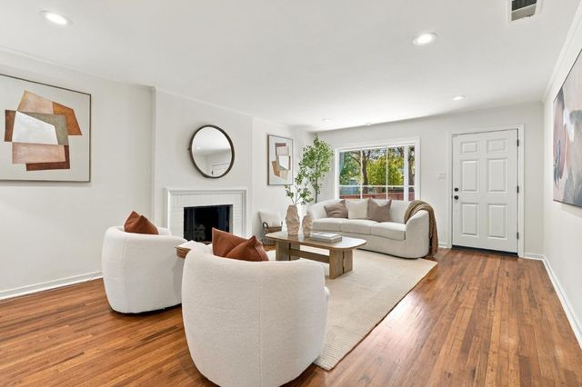 3739 Page Street, Redwood City, CA 94063