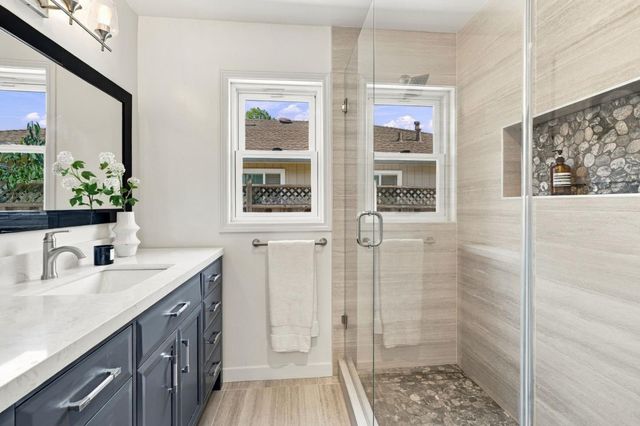 3739 Page Street, Redwood City, CA 94063