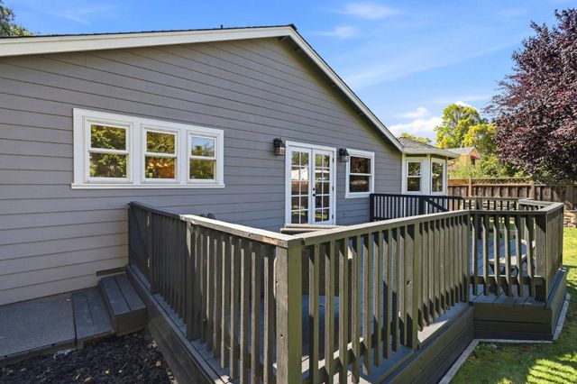 3739 Page Street, Redwood City, CA 94063
