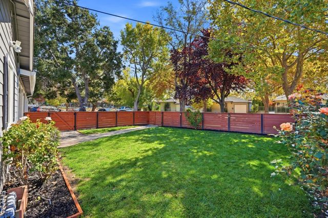 3739 Page Street, Redwood City, CA 94063