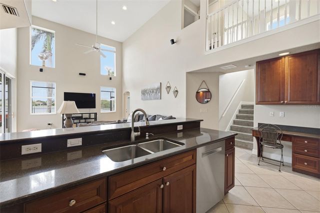 522 COUNTRY MEADOWS WAY, Bradenton, FL 34212