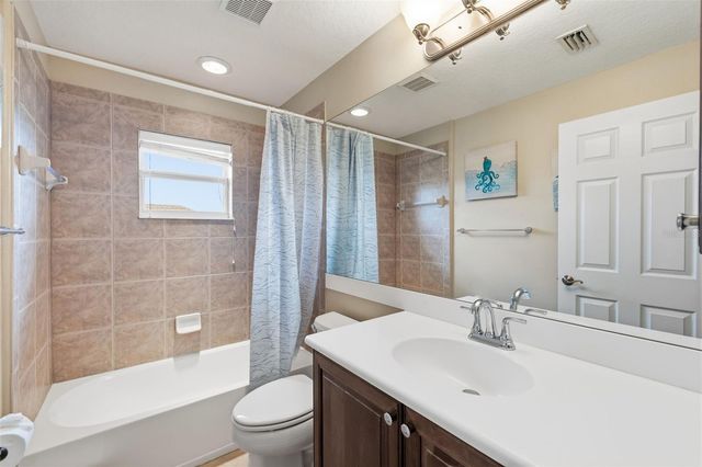 522 COUNTRY MEADOWS WAY, Bradenton, FL 34212