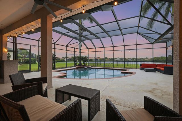 522 COUNTRY MEADOWS WAY, Bradenton, FL 34212