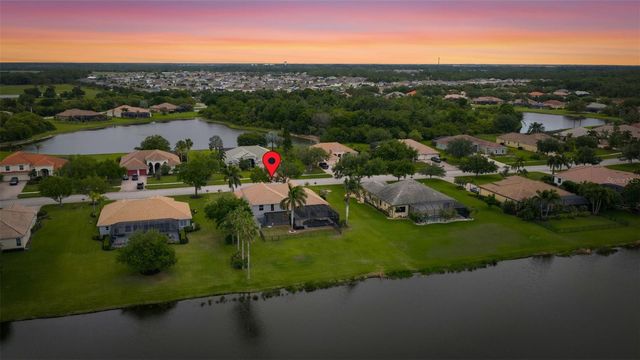 522 COUNTRY MEADOWS WAY, Bradenton, FL 34212