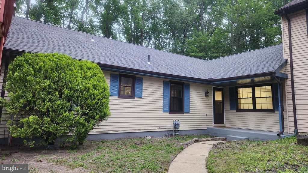 4 MEADOWSIDE CT, Medford, NJ 08055