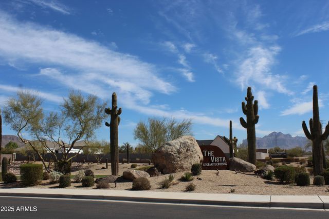 1319 N Chatsworth Street, Mesa, AZ 85207