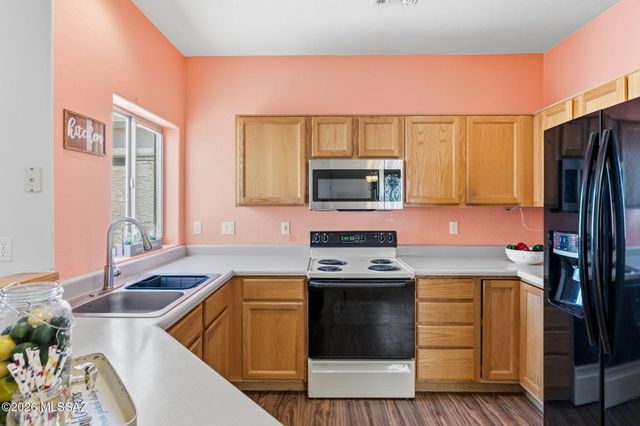 2832 S Full Moon Drive, Tucson, AZ 85713