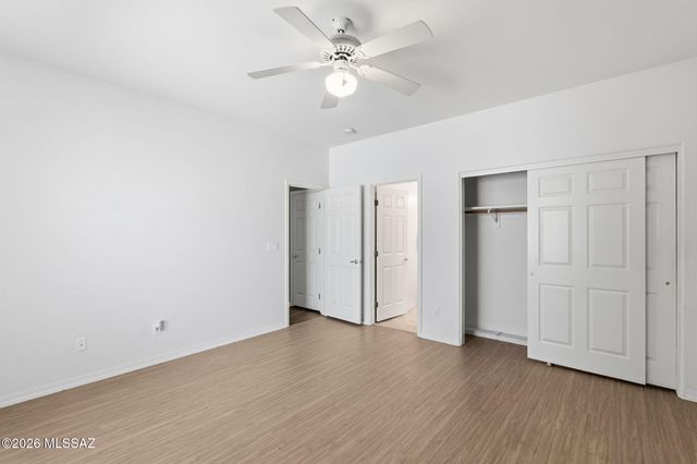 2832 S Full Moon Drive, Tucson, AZ 85713