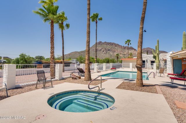 2832 S Full Moon Drive, Tucson, AZ 85713