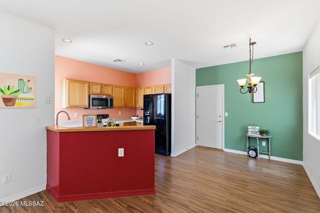 2832 S Full Moon Drive, Tucson, AZ 85713