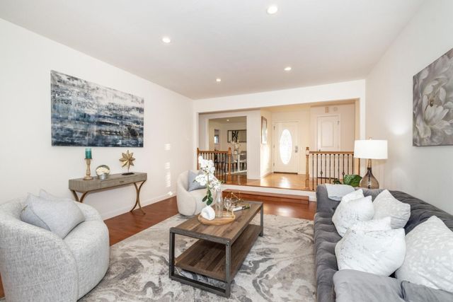 261 Pelican Ct., Foster City, CA 94404