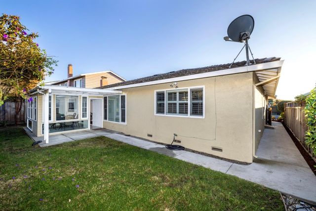 261 Pelican Ct., Foster City, CA 94404