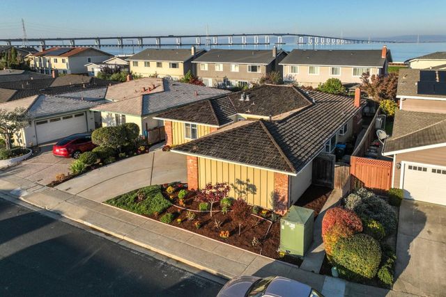 261 Pelican Ct., Foster City, CA 94404