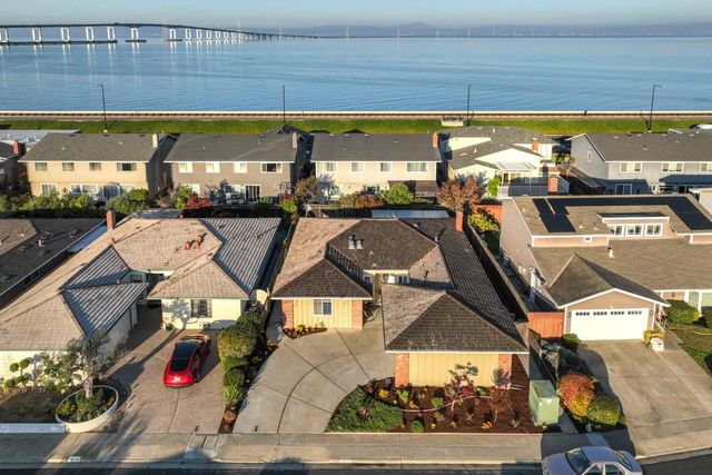 261 Pelican Ct., Foster City, CA 94404