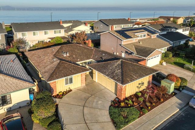 261 Pelican Ct., Foster City, CA 94404